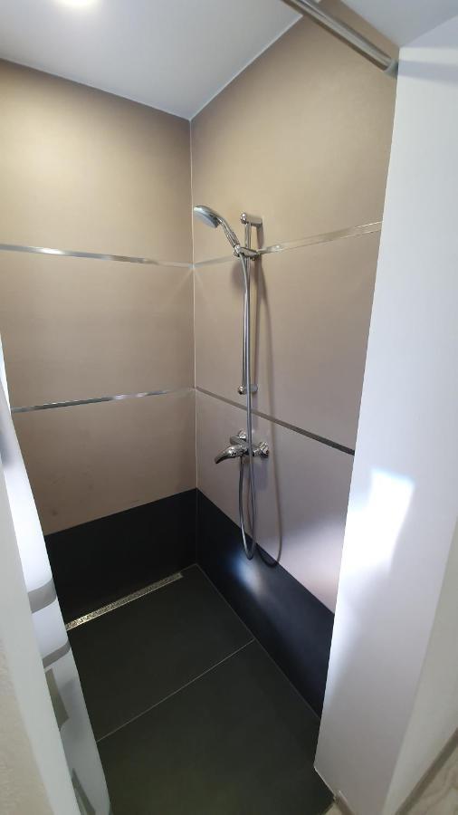 Marcos Apartments Victoriei - Self Check-In レシツァ エクステリア 写真