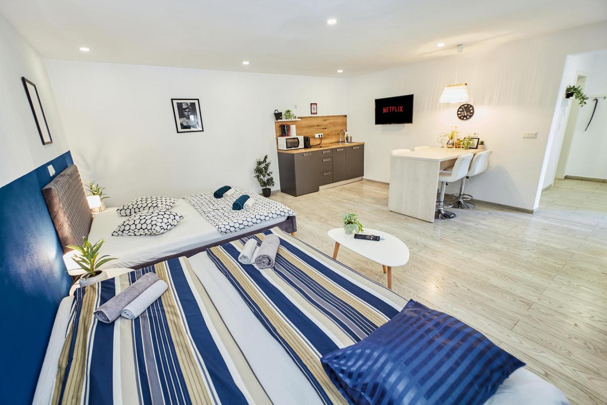 Marcos Apartments Victoriei - Self Check-In レシツァ エクステリア 写真